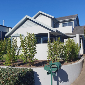 Kawaroa B&B, New Plymouth